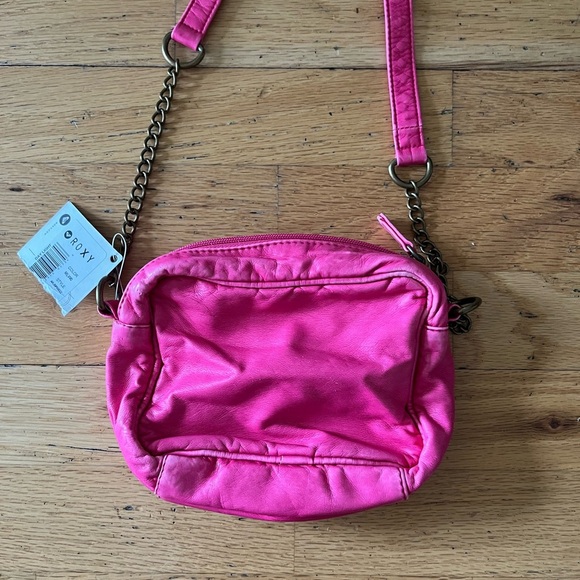 Roxy Pink Quilted Crossbody Bag NWT - Picture 3 of 4